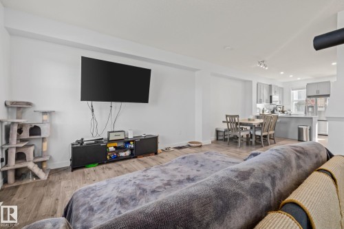 68 655 Watt Boulevard, Edmonton, AB - Indoor Photo Showing Living Room