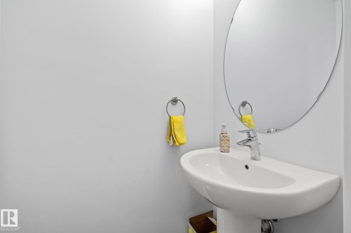 68 655 Watt Boulevard, Edmonton, AB - Indoor Photo Showing Bathroom