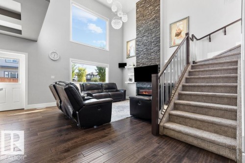 1623 19 Street, Edmonton, AB - Indoor With Fireplace
