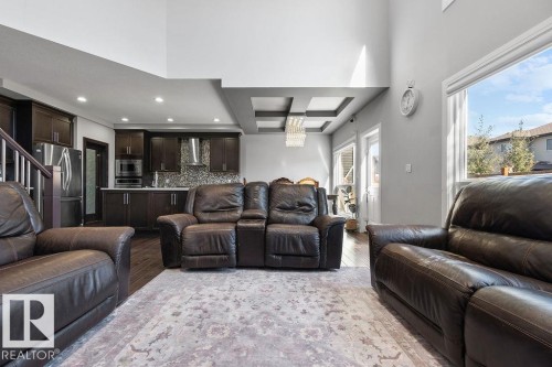 1623 19 Street, Edmonton, AB - Indoor Photo Showing Living Room