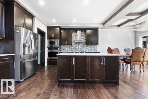 1623 19 Street, Edmonton, AB - Indoor Photo Showing Kitchen With Upgraded Kitchen