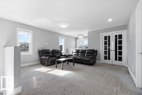 1623 19 Street, Edmonton, AB - Indoor Photo Showing Living Room