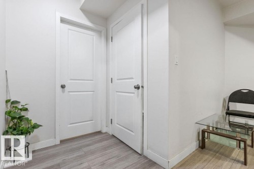 1623 19 Street, Edmonton, AB - Indoor Photo Showing Other Room