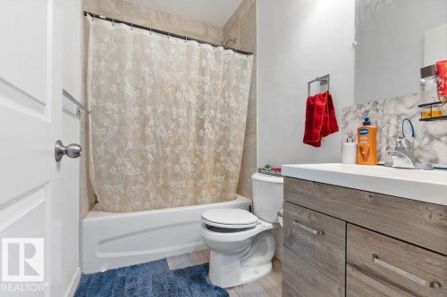 1623 19 Street, Edmonton, AB - Indoor Photo Showing Bathroom