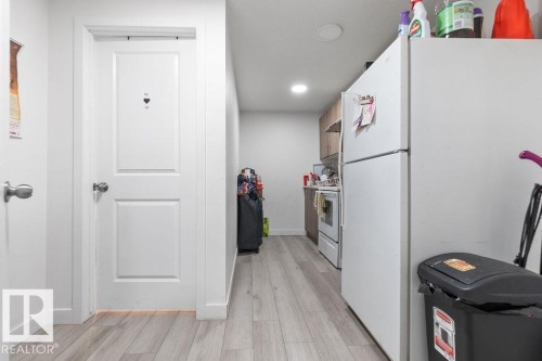 1623 19 Street, Edmonton, AB - Indoor