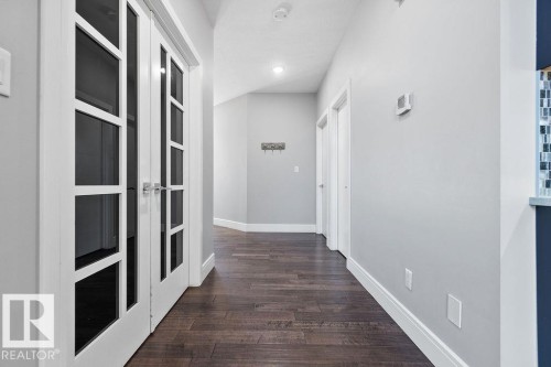 1623 19 Street, Edmonton, AB - Indoor Photo Showing Other Room