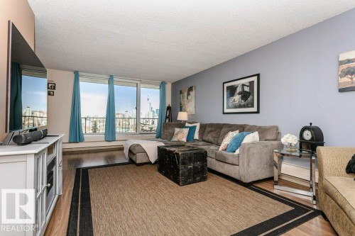 605 10135 Saskatchewan Drive, Edmonton, AB - Indoor Photo Showing Living Room
