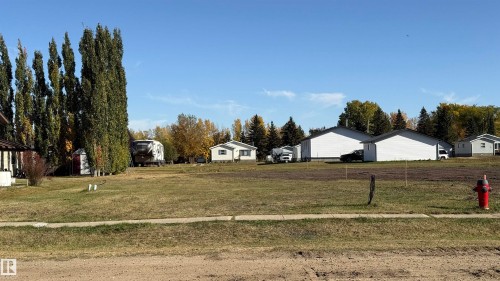 25 Woodbend, Warburg, AB 