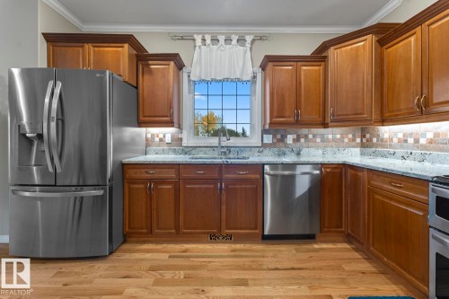 1512 Horseshoe Bay Estates, Cold Lake, AB - Indoor Photo Showing Kitchen