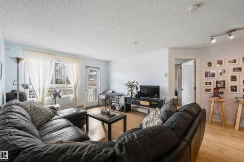 228 5350 199 Street, Edmonton, AB - Indoor Photo Showing Living Room