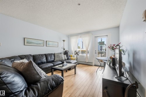 228 5350 199 Street, Edmonton, AB - Indoor Photo Showing Living Room