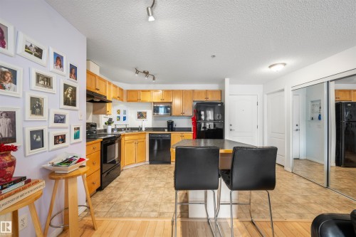 228 5350 199 Street, Edmonton, AB - Indoor Photo Showing Kitchen