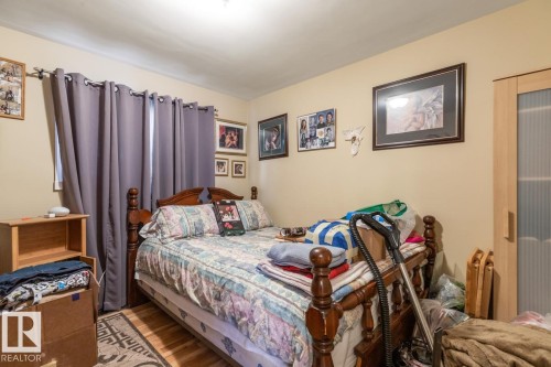 12232 83 Street, Edmonton, AB - Indoor Photo Showing Bedroom