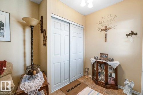 12232 83 Street, Edmonton, AB - Indoor Photo Showing Other Room