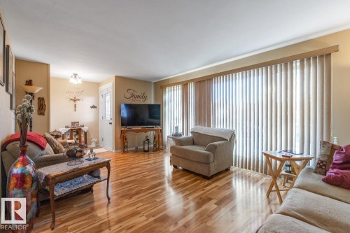 12232 83 Street, Edmonton, AB - Indoor Photo Showing Living Room