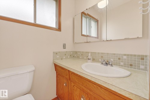 3310 113A Street, Edmonton, AB - Indoor Photo Showing Bathroom