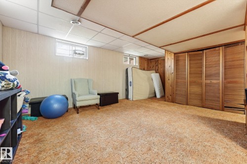 3310 113A Street, Edmonton, AB - Indoor