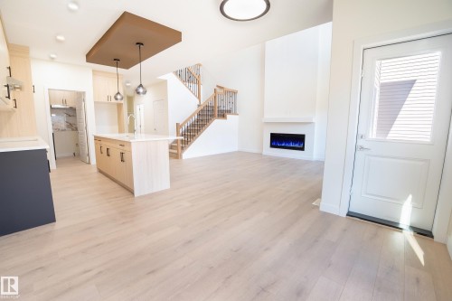 2033 209A Street, Edmonton, AB - Indoor Photo Showing Kitchen