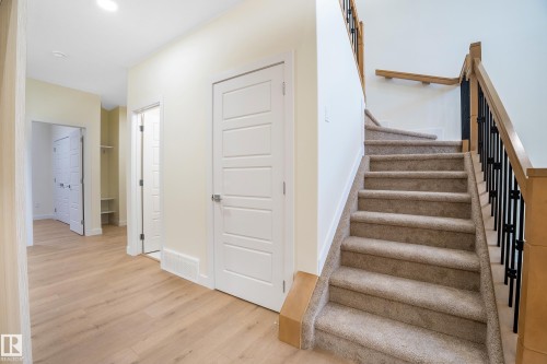 2033 209A Street, Edmonton, AB - Indoor Photo Showing Other Room