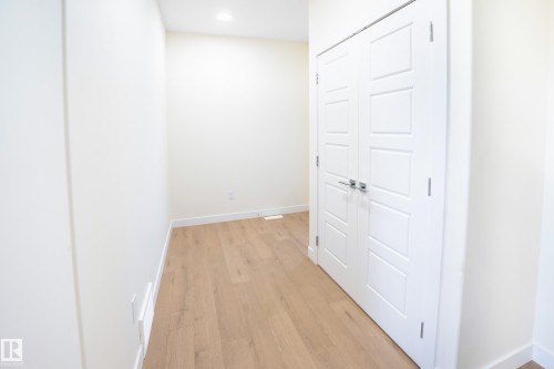 2033 209A Street, Edmonton, AB - Indoor Photo Showing Other Room