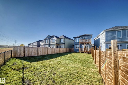 9411 Pear Crescent, Edmonton, AB - Outdoor