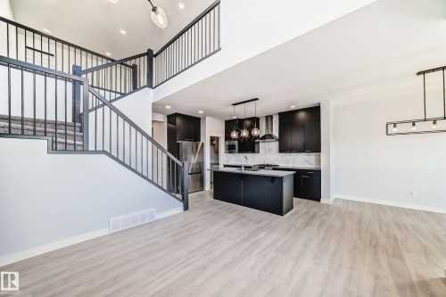 9411 Pear Crescent, Edmonton, AB - Indoor