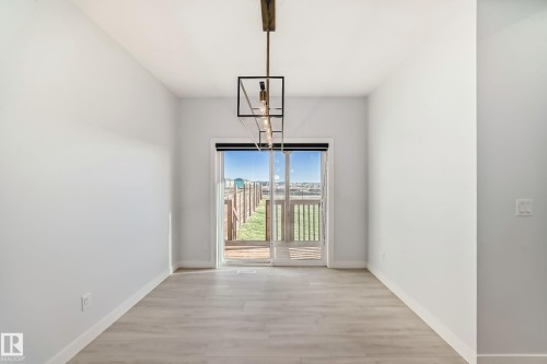 9411 Pear Crescent, Edmonton, AB - Indoor Photo Showing Other Room