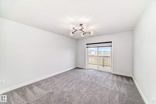 9411 Pear Crescent, Edmonton, AB - Indoor Photo Showing Other Room