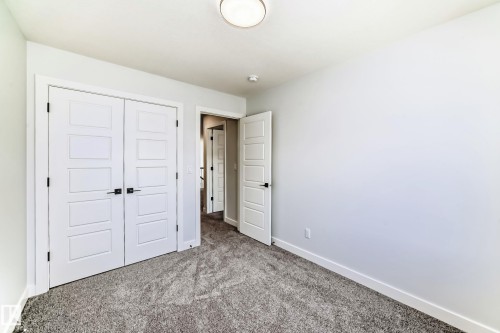 9411 Pear Crescent, Edmonton, AB - Indoor Photo Showing Other Room