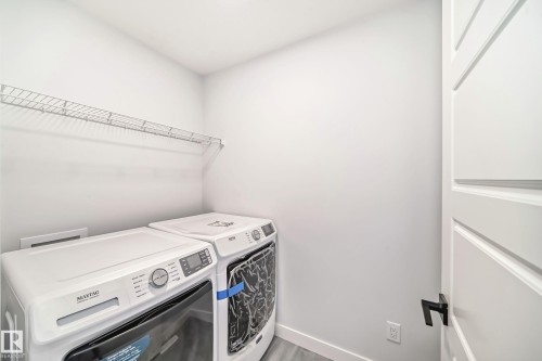 9411 Pear Crescent, Edmonton, AB - Indoor Photo Showing Laundry Room