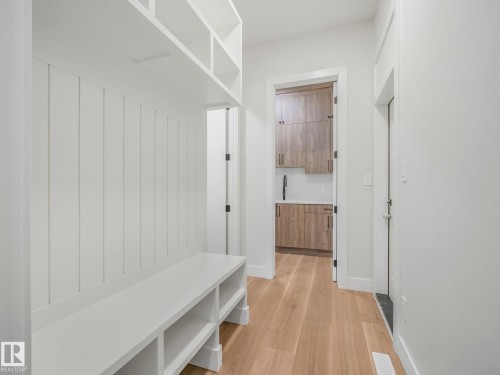 30 Sydwyck Circle, Spruce Grove, AB - Indoor Photo Showing Other Room