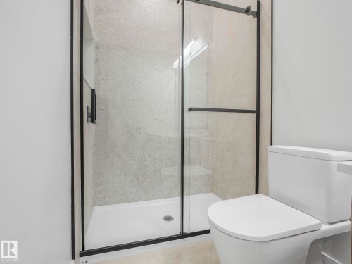 30 Sydwyck Circle, Spruce Grove, AB - Indoor Photo Showing Bathroom