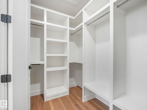 30 Sydwyck Circle, Spruce Grove, AB - Indoor With Storage