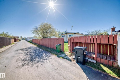 7220 152A Ave, Edmonton, AB - Outdoor