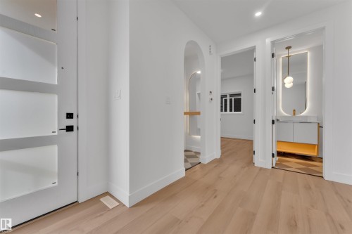 2408 1 Ave Sw, Edmonton, AB - Indoor Photo Showing Other Room