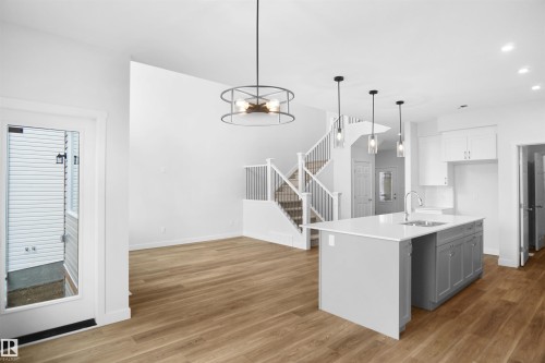 7223 182 Avenue, Edmonton, AB - Indoor Photo Showing Kitchen With Upgraded Kitchen