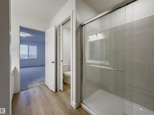 1604 11 Avenue, Edmonton, AB - Indoor Photo Showing Bathroom