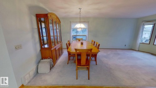 3924 56A Street Close, Camrose, AB - Indoor Photo Showing Dining Room