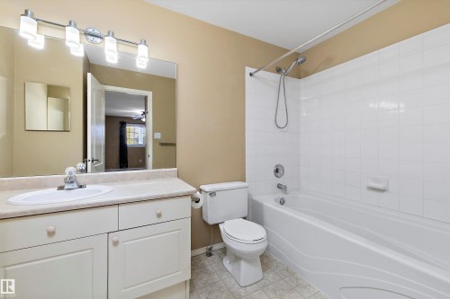 123 215 Blackburn Drive, Edmonton, AB - Indoor Photo Showing Bathroom