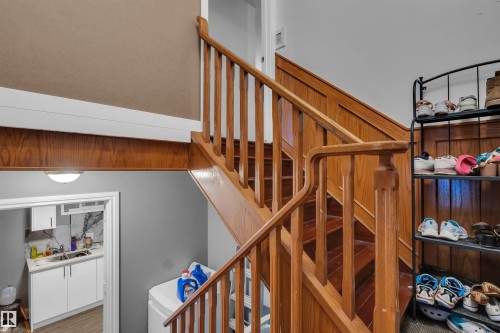 2512 42 Street, Edmonton, AB - Indoor Photo Showing Other Room