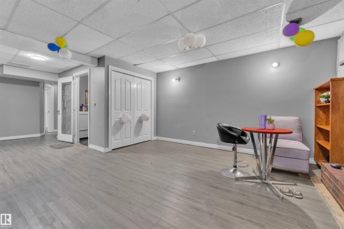 2512 42 Street, Edmonton, AB - Indoor