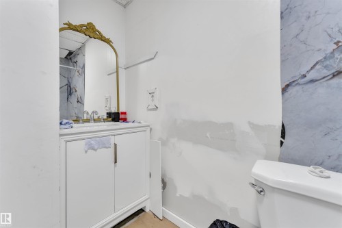 2512 42 Street, Edmonton, AB - Indoor Photo Showing Bathroom