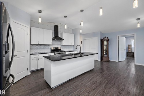 4129 Twp Road 540, Rural Lac Ste. Anne County, AB - Indoor Photo Showing Kitchen With Upgraded Kitchen