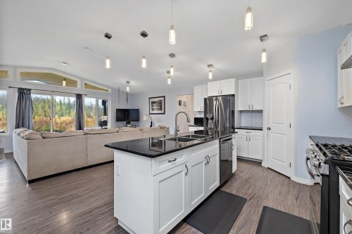4129 Twp Road 540, Rural Lac Ste. Anne County, AB - Indoor Photo Showing Kitchen With Stainless Steel Kitchen With Double Sink With Upgraded Kitchen