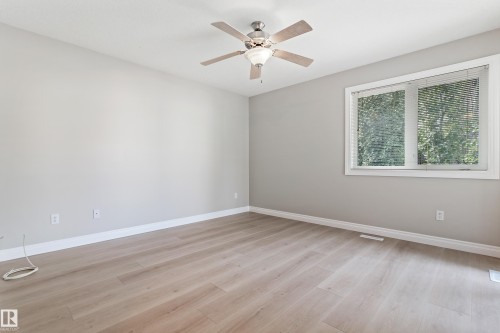 15216 49 Street, Edmonton, AB - Indoor Photo Showing Other Room