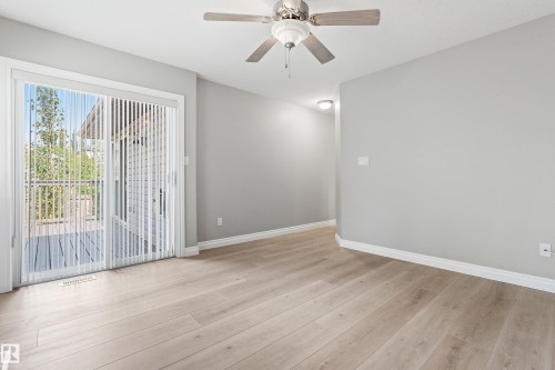 15216 49 Street, Edmonton, AB - Indoor Photo Showing Other Room