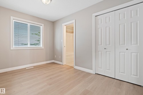 15216 49 Street, Edmonton, AB - Indoor Photo Showing Other Room