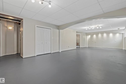 15216 49 Street, Edmonton, AB - Indoor Photo Showing Other Room