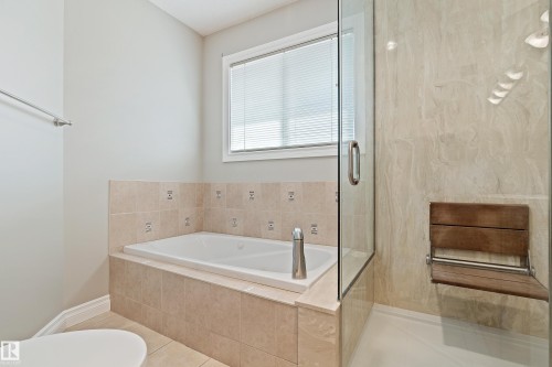 15216 49 Street, Edmonton, AB - Indoor Photo Showing Bathroom