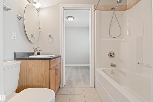 15216 49 Street, Edmonton, AB - Indoor Photo Showing Bathroom